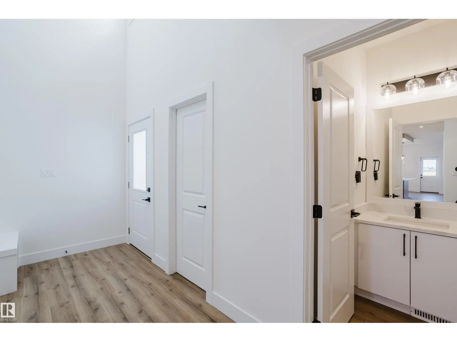 331 Bluff CV
