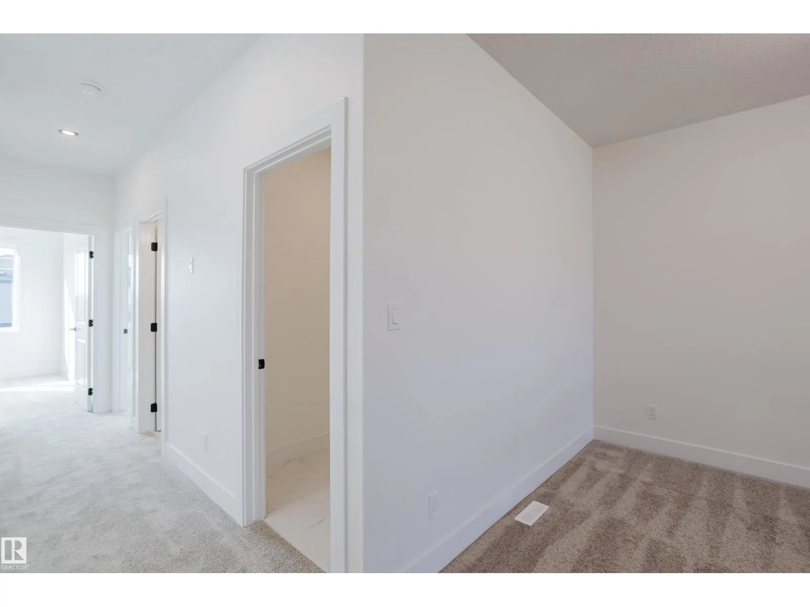 331 Bluff CV