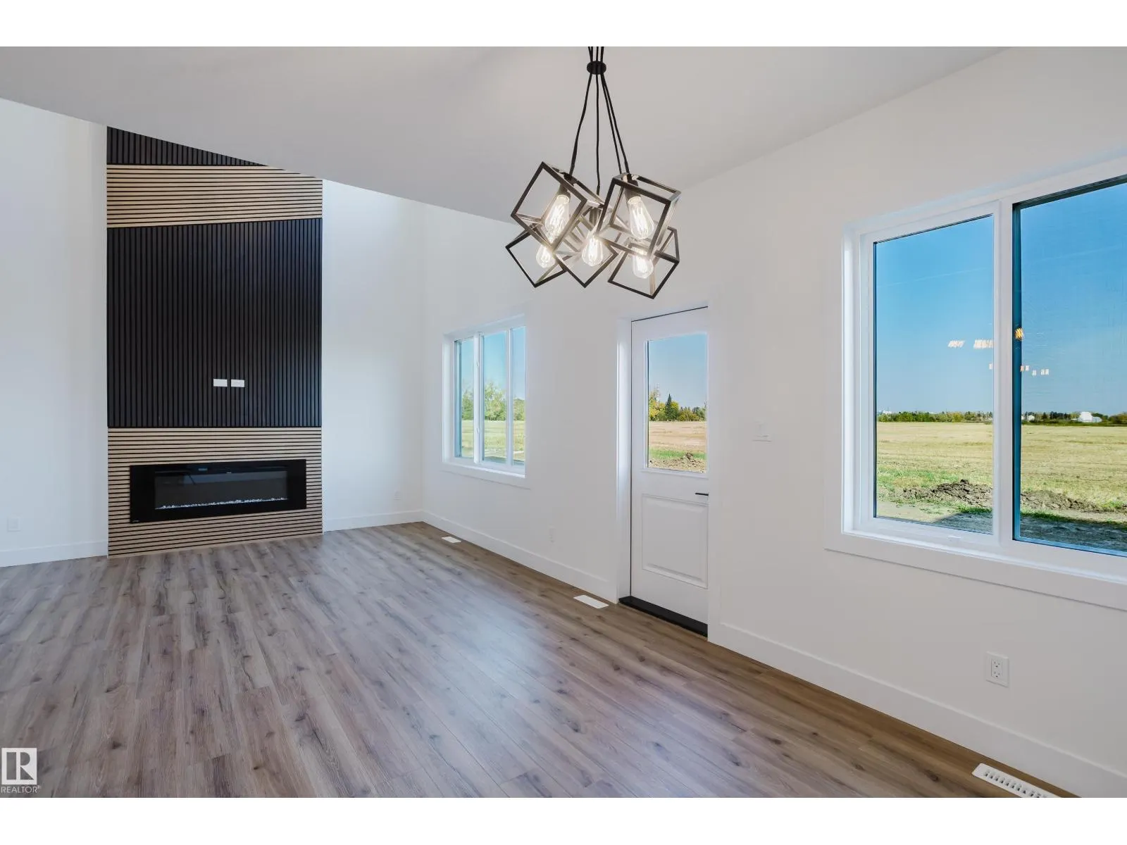 331 Bluff CV