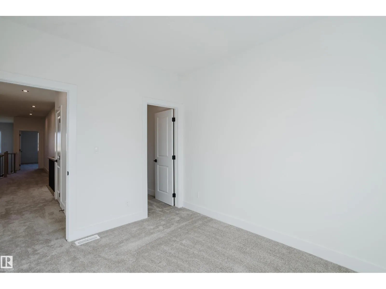 331 Bluff CV