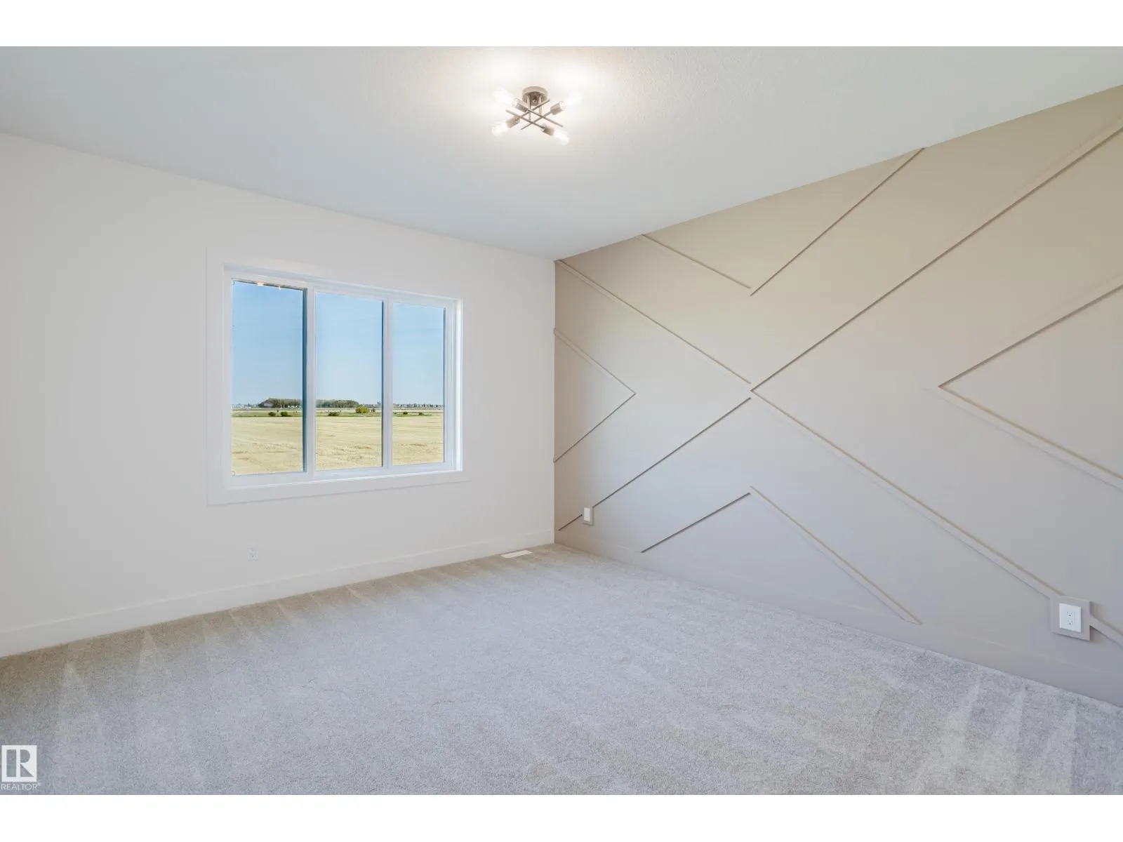331 Bluff CV