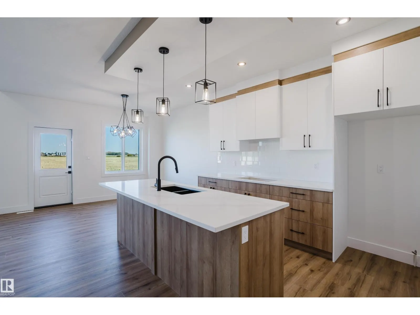 331 Bluff CV