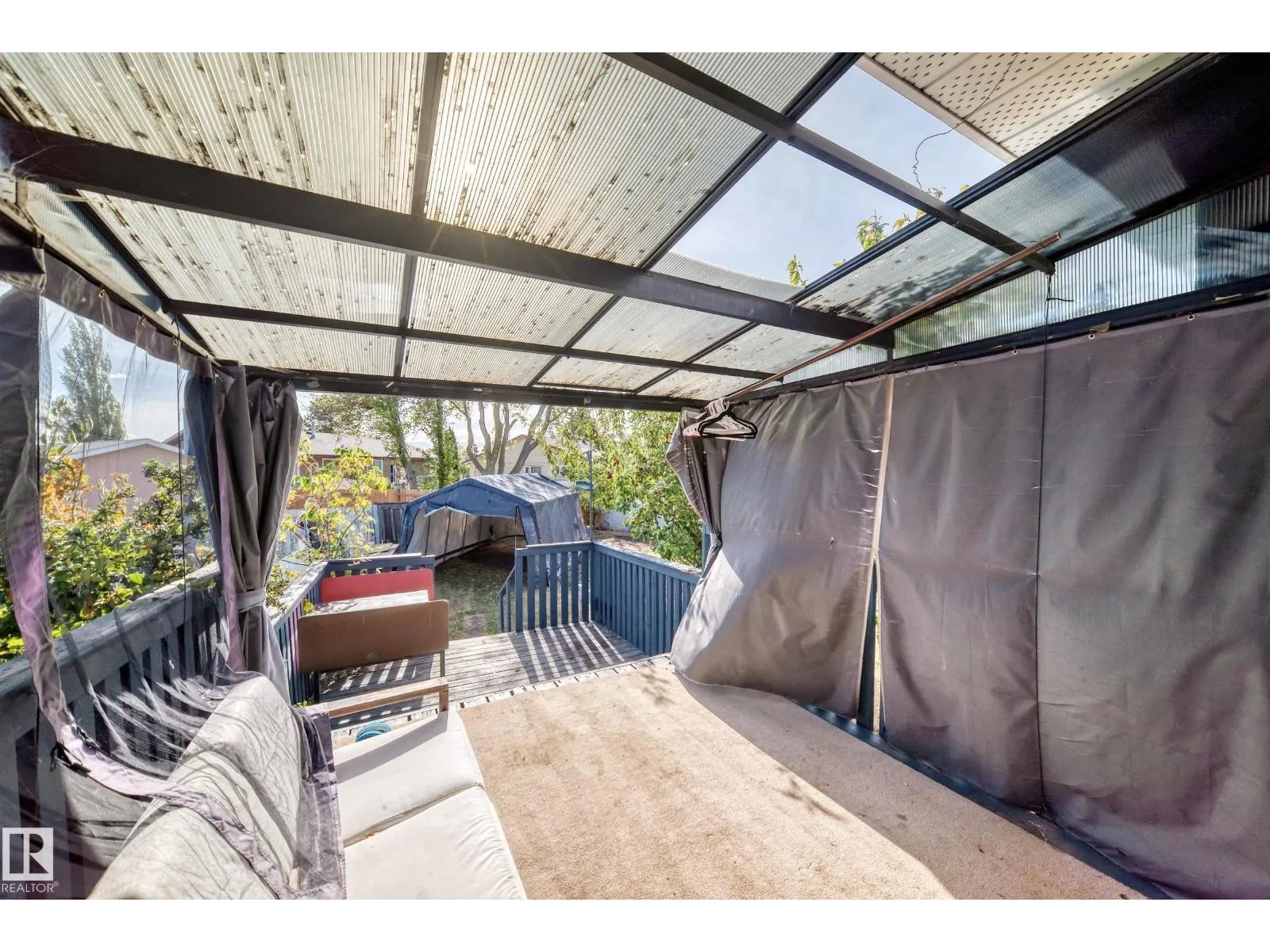 325 Warwick RD NW