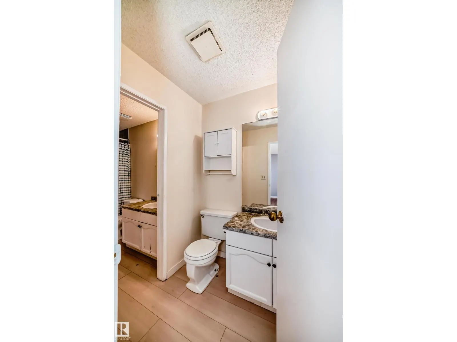325 Warwick RD NW