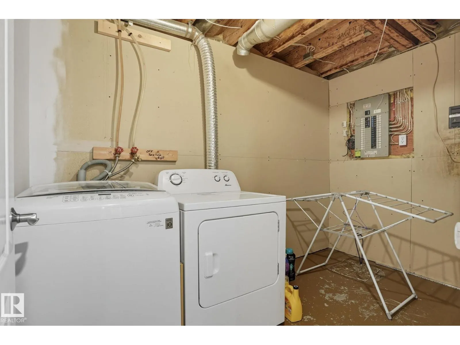 215 RIVER PT NW