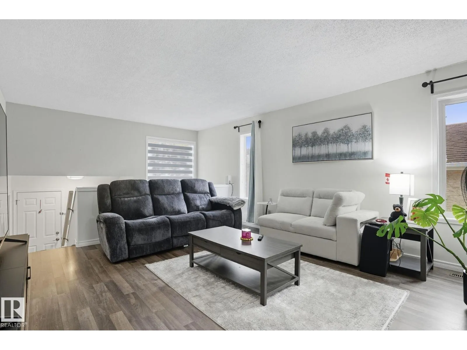 215 RIVER PT NW