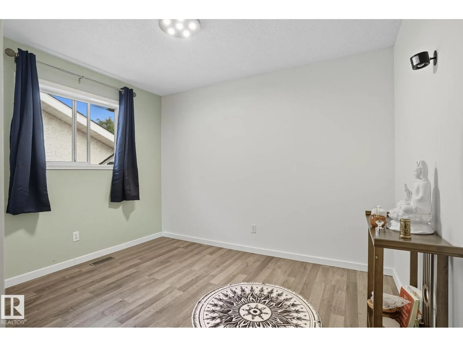 215 RIVER PT NW