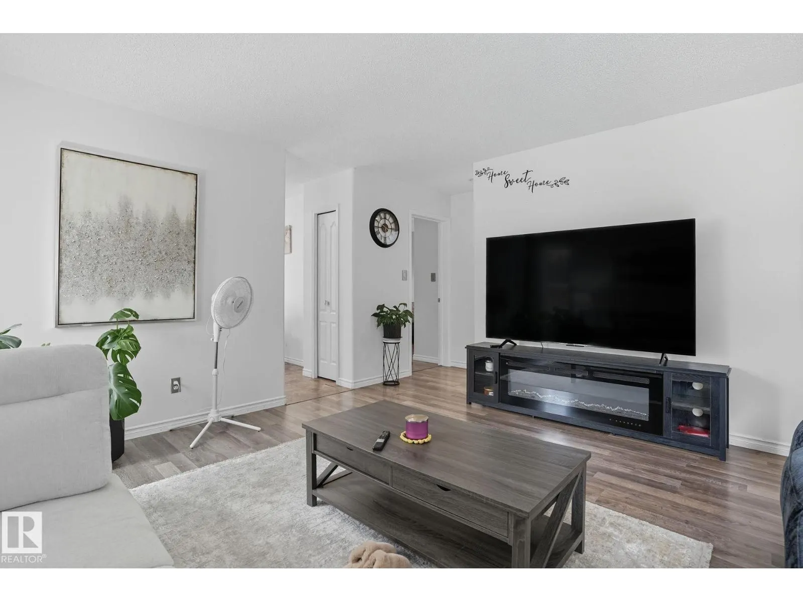 215 RIVER PT NW
