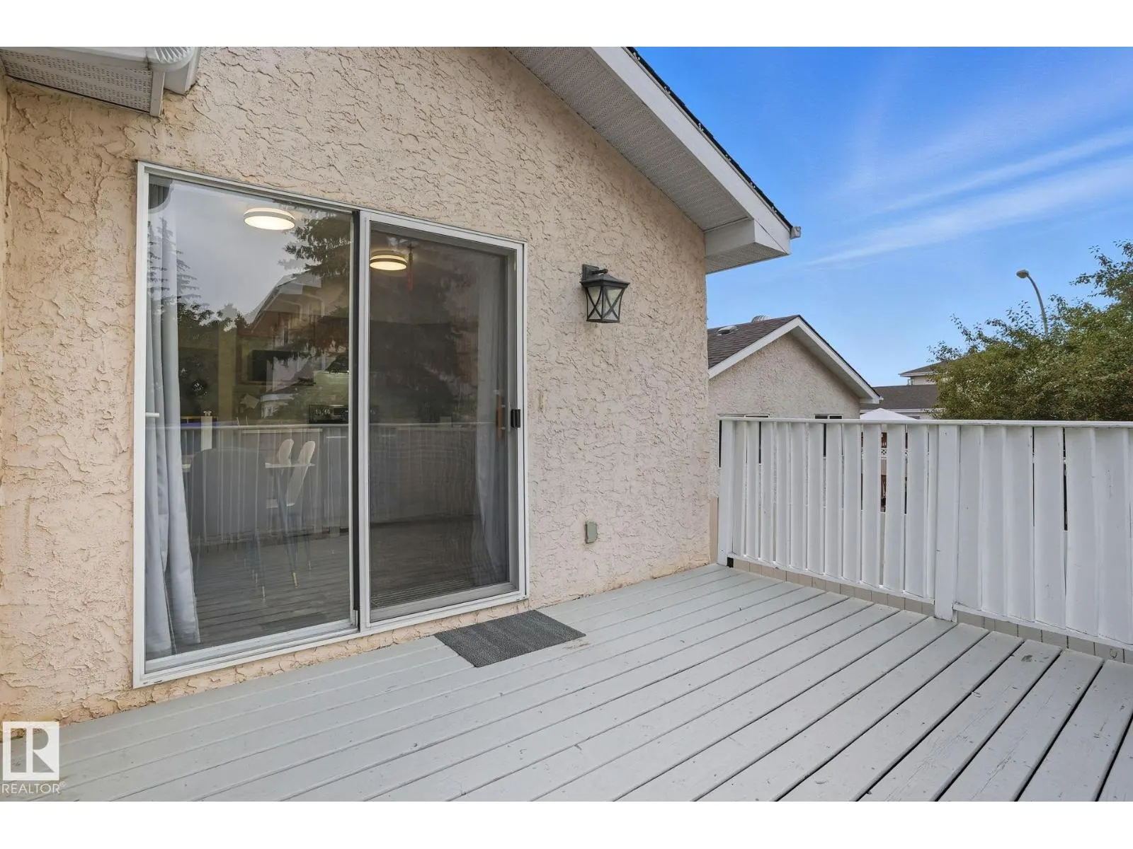 215 RIVER PT NW