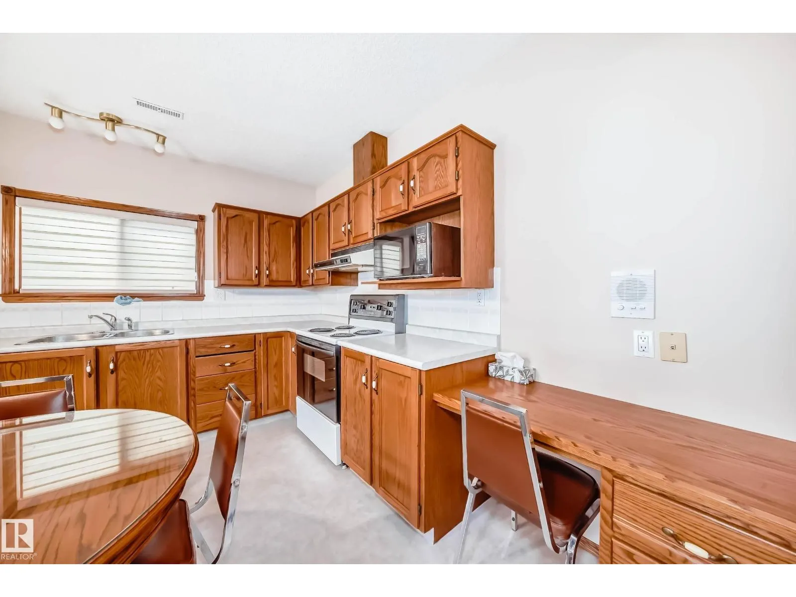 16135 56 ST NW
