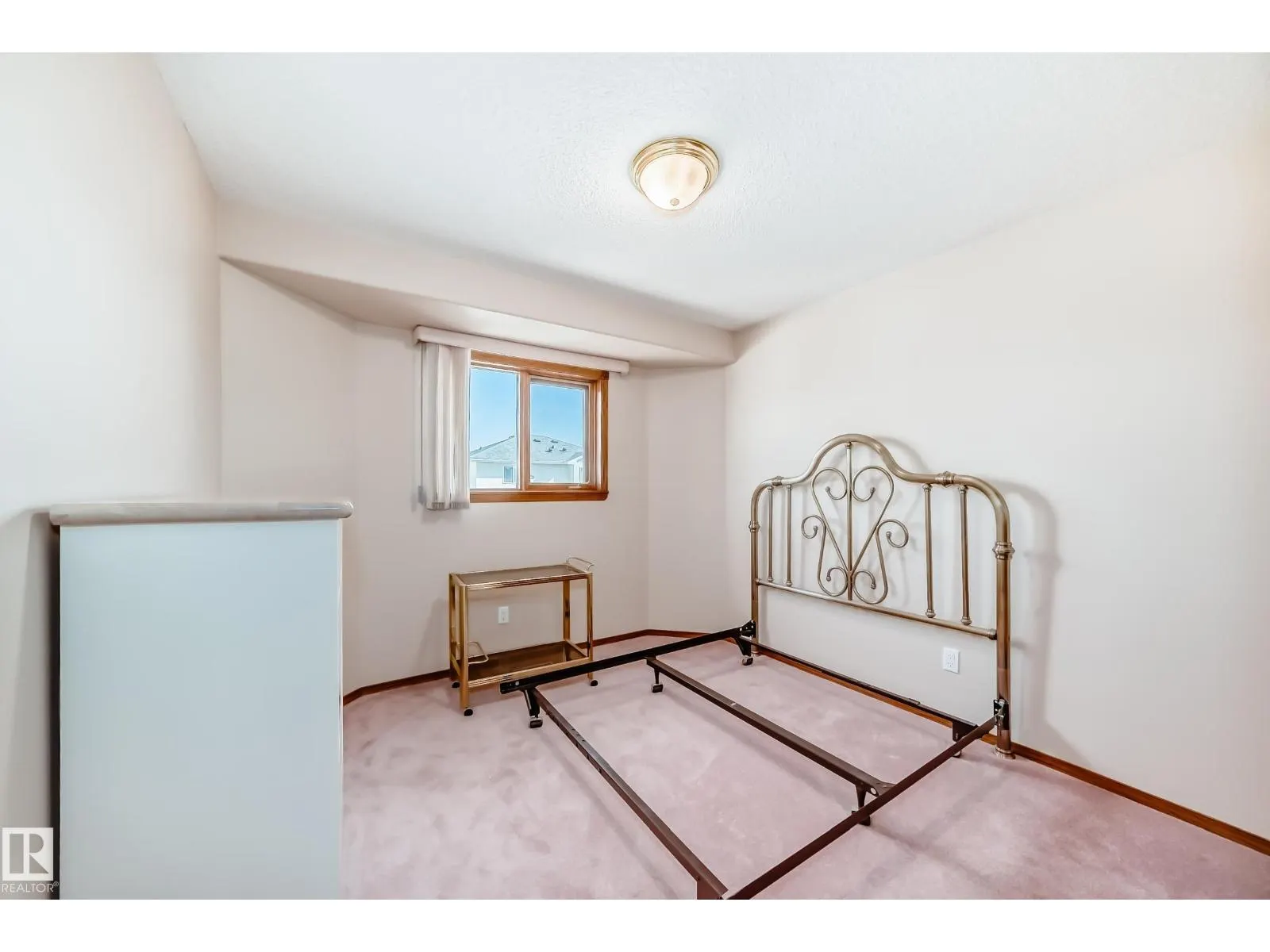 16135 56 ST NW