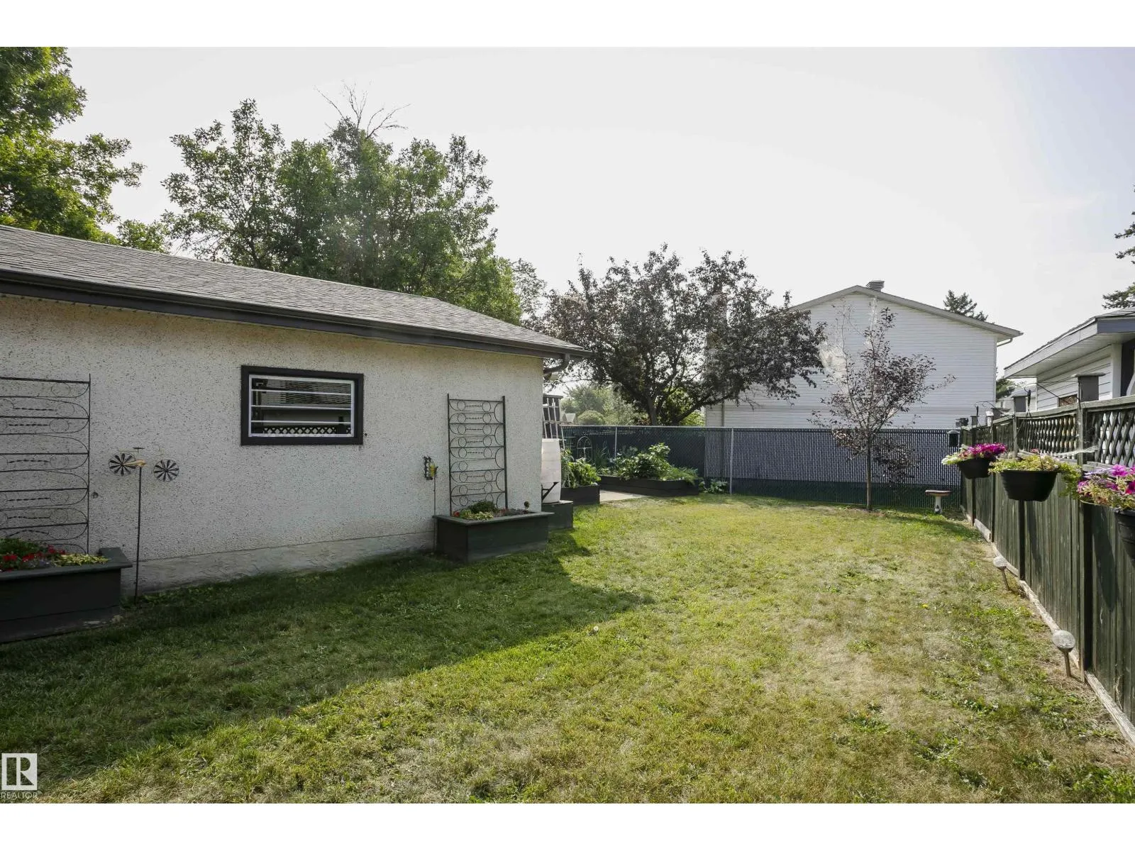 12027 143 AV NW