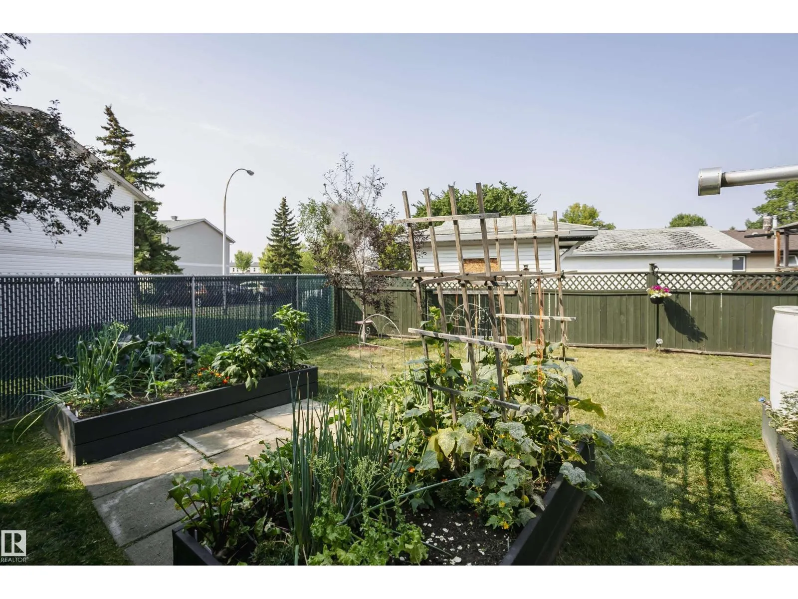 12027 143 AV NW