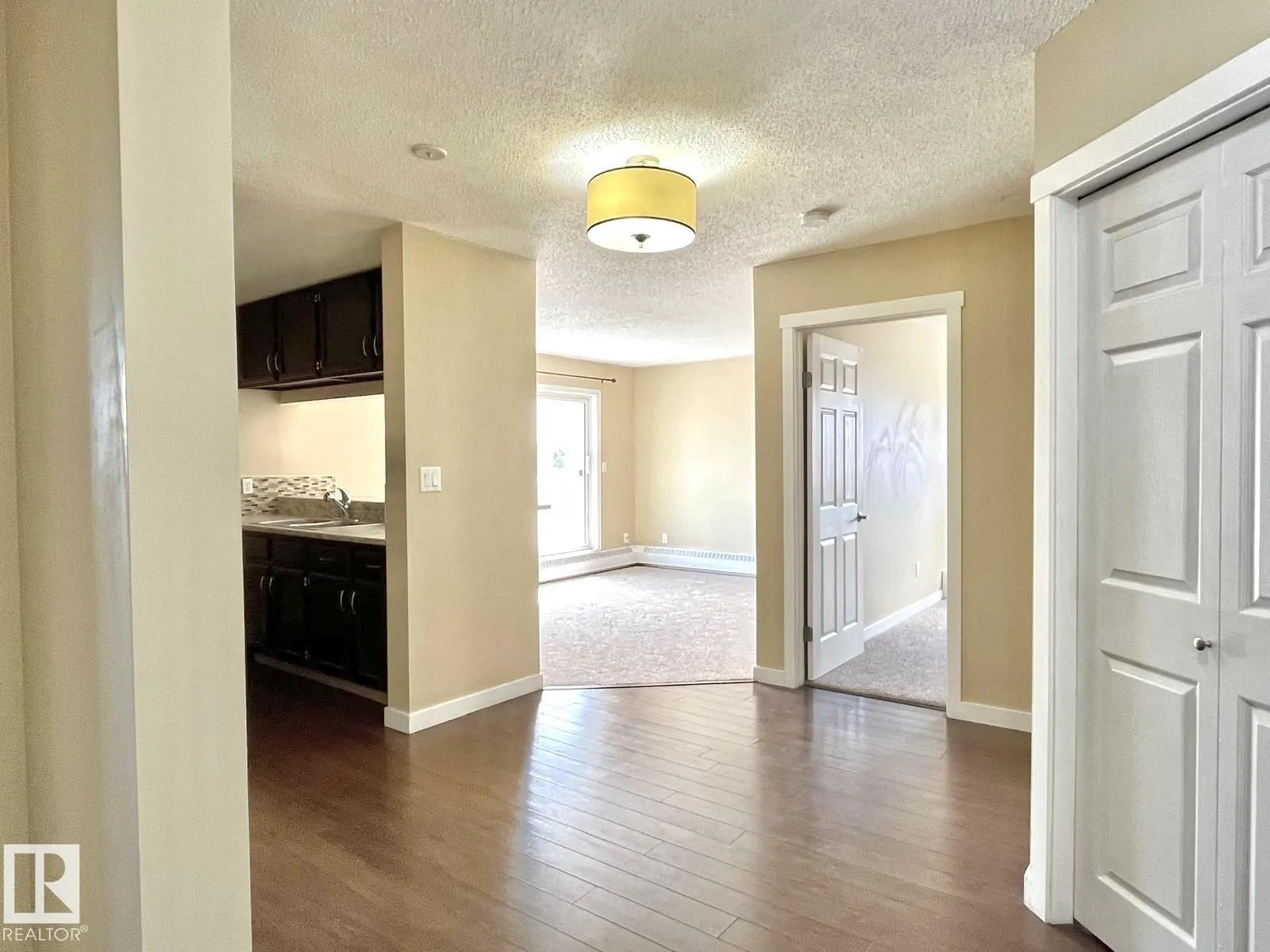 316 5005 31 AV NW NW