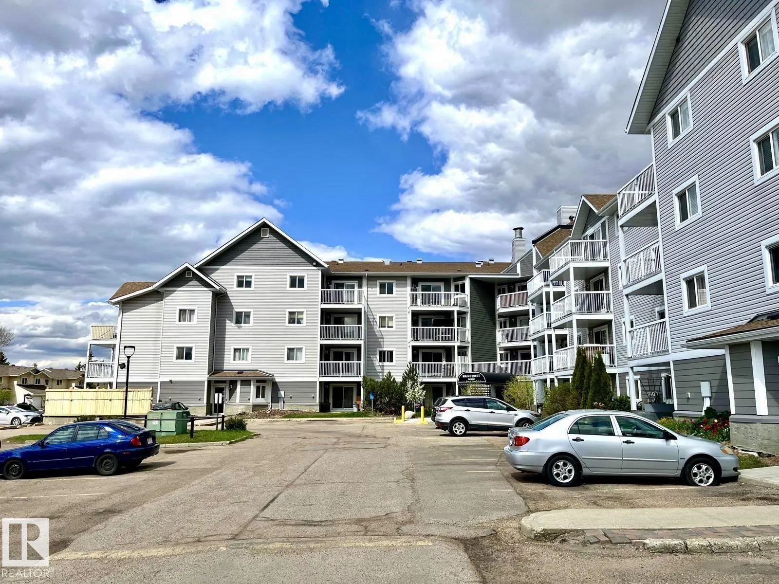 316 5005 31 AV NW NW