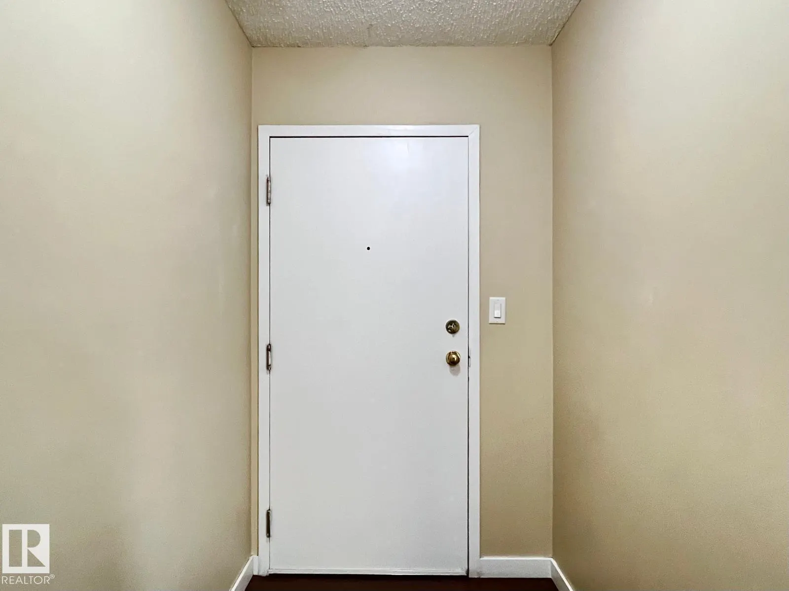 316 5005 31 AV NW NW