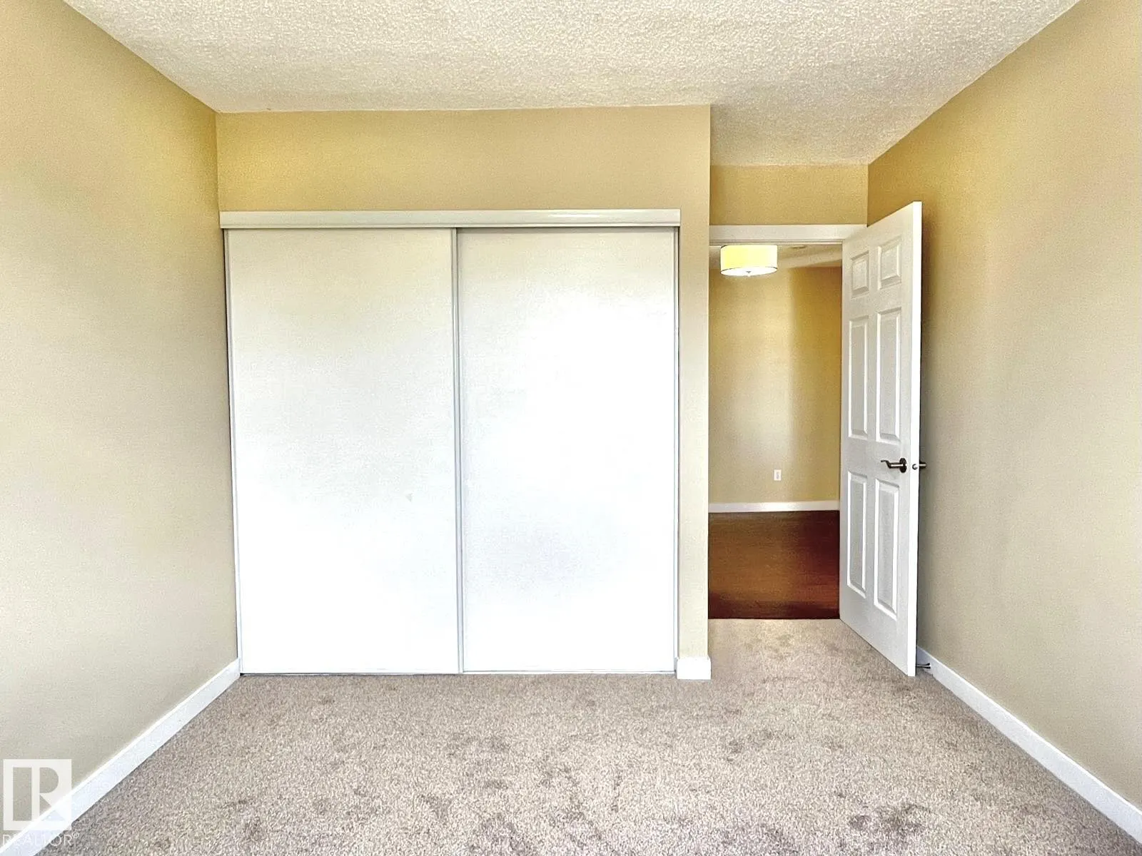 316 5005 31 AV NW NW