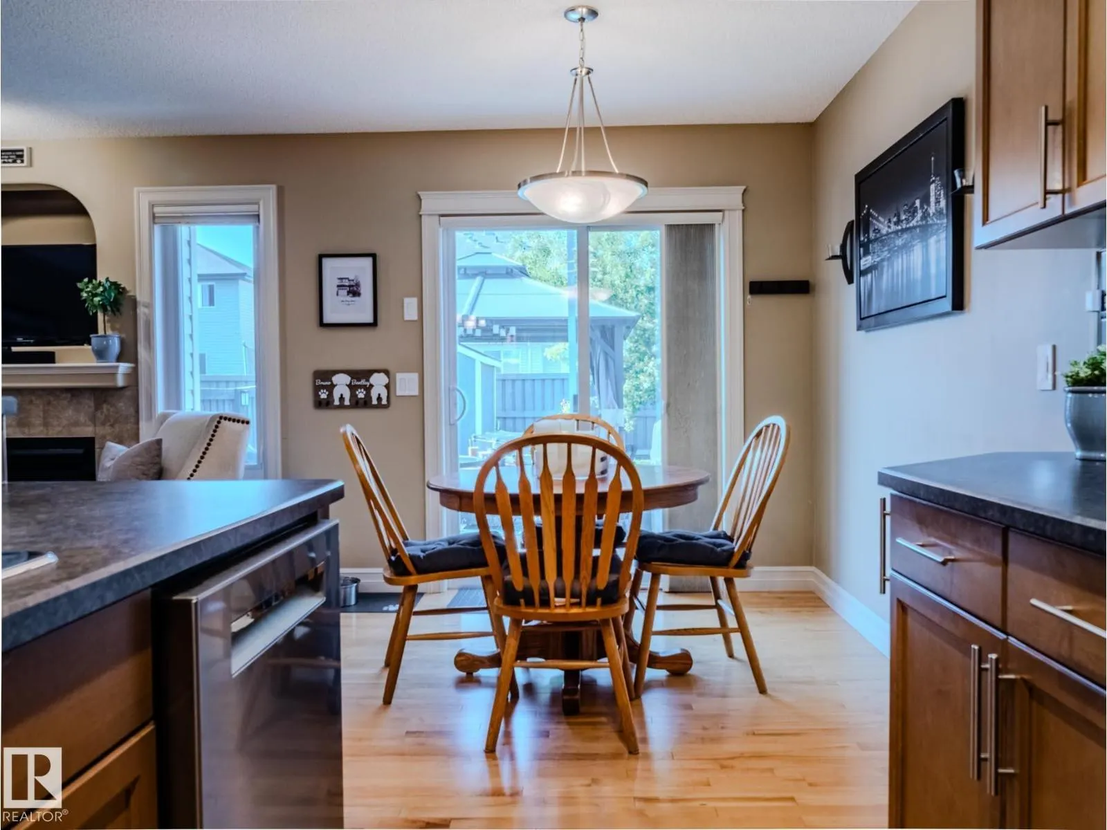 2317 CASSELMAN CR SW