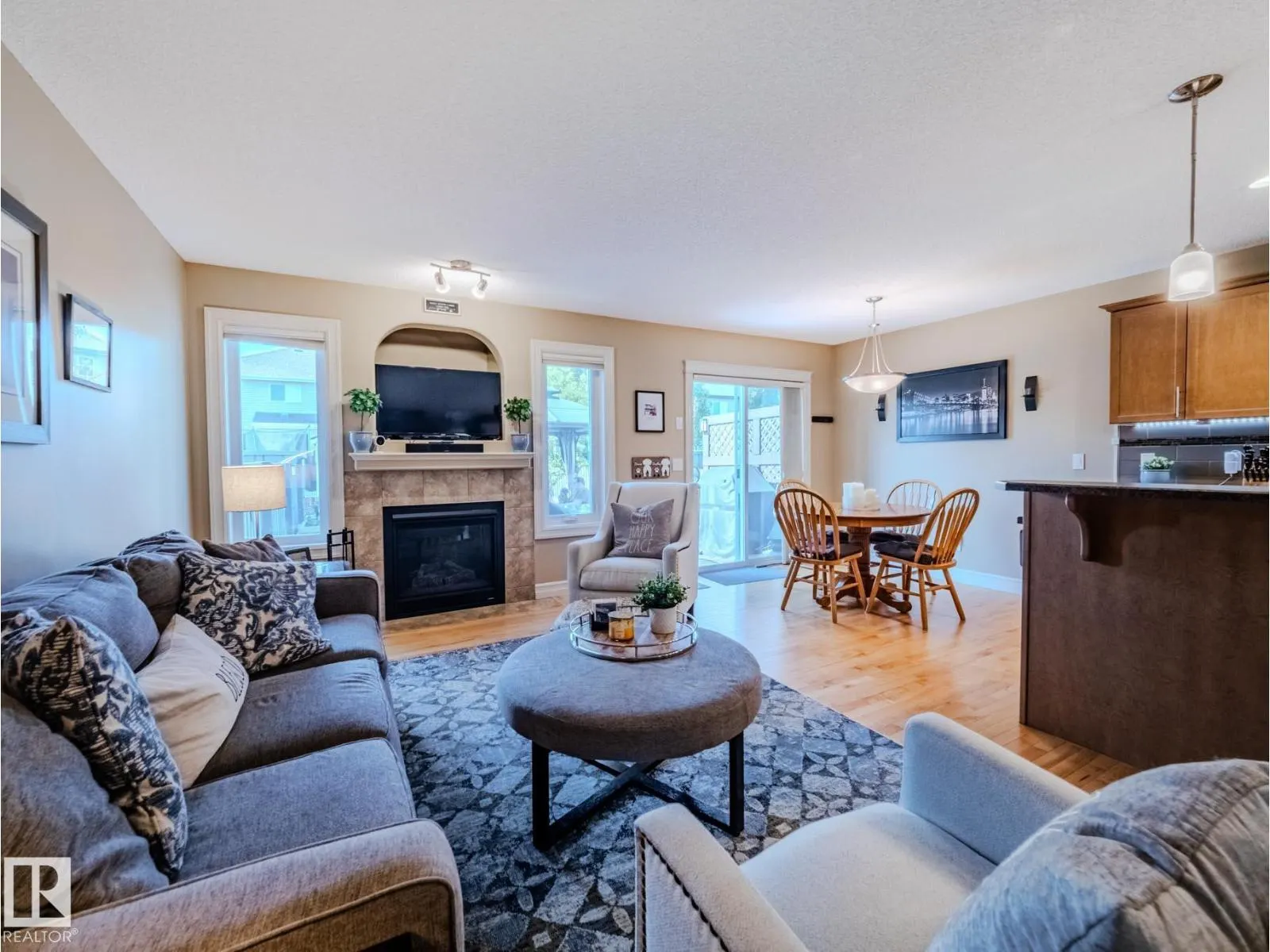 2317 CASSELMAN CR SW