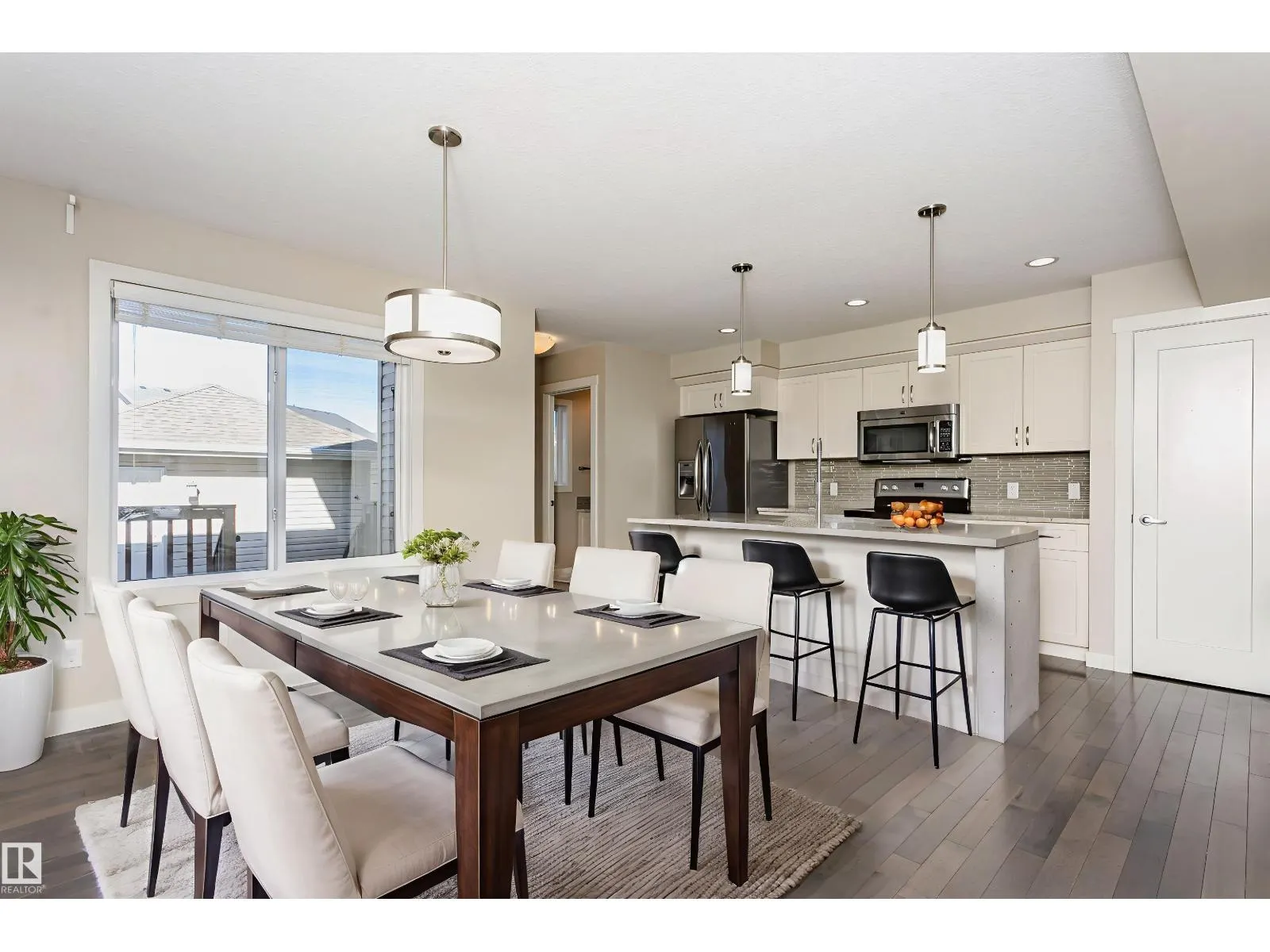 424 CHAPPELLE DR SW