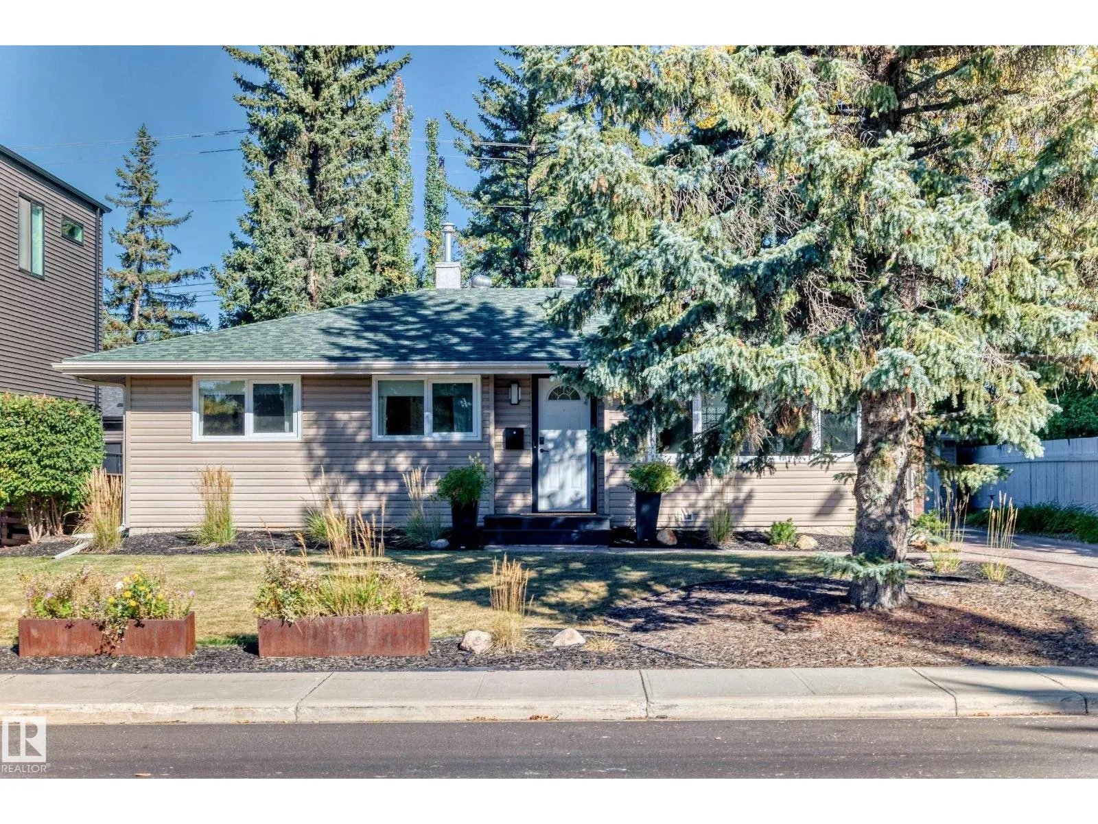 14608 80 AV NW NW