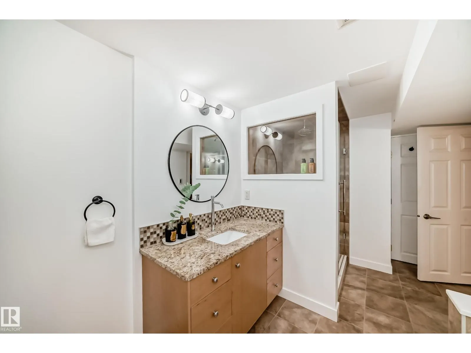 14608 80 AV NW NW