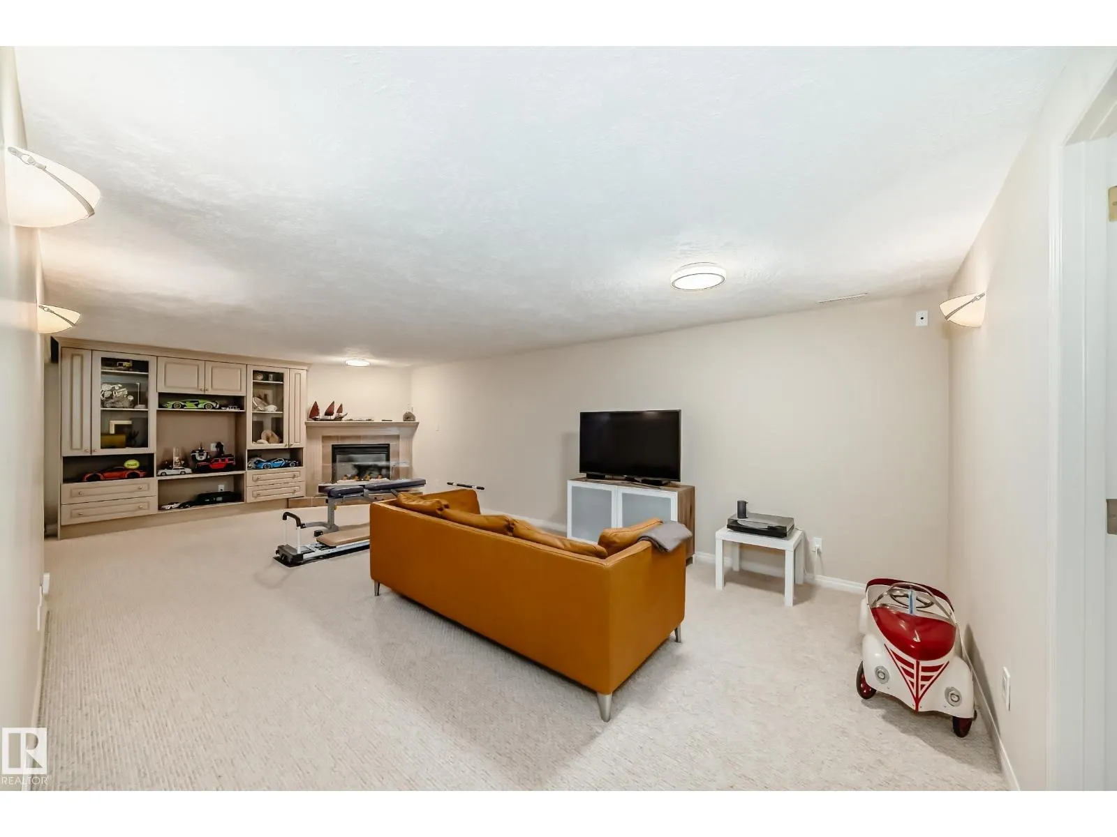14608 80 AV NW NW