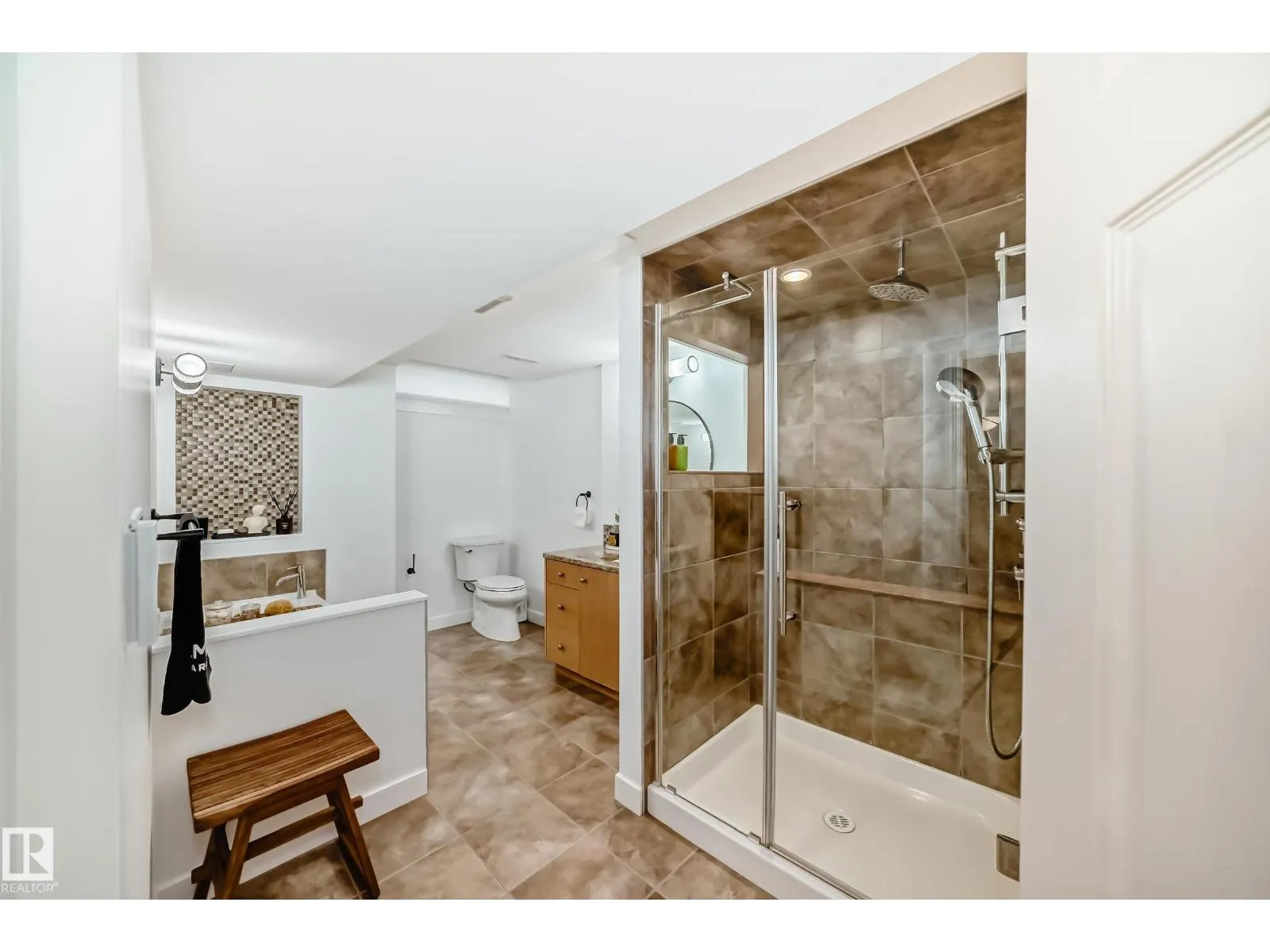14608 80 AV NW NW