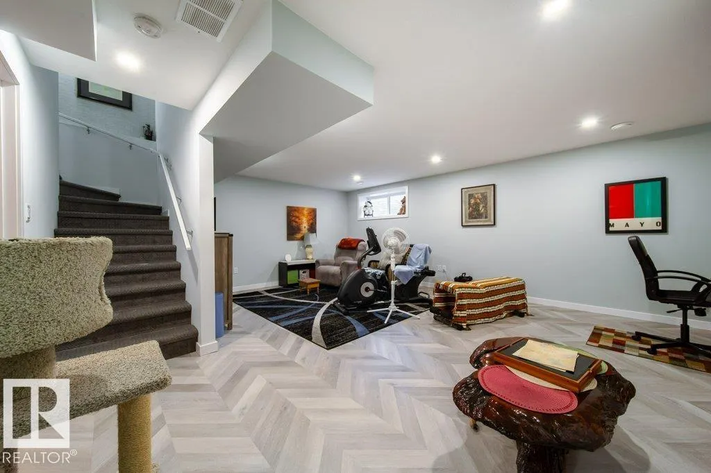 4611 66 ST