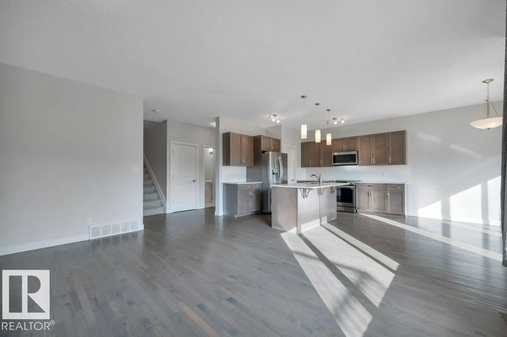 198 MEADOWVIEW DR