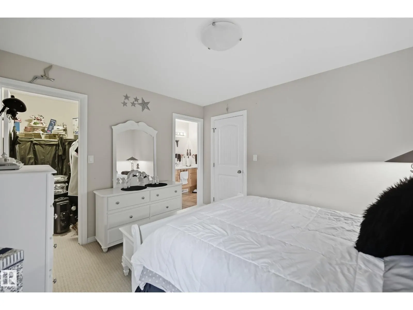 11236 84 ST NW