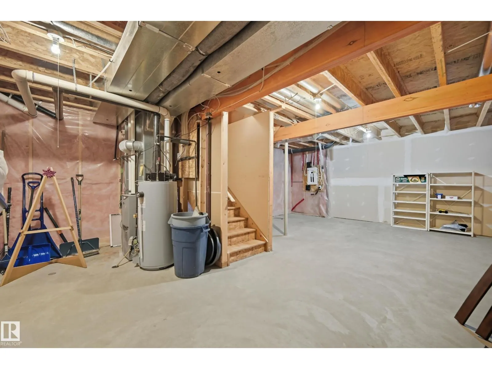 11236 84 ST NW
