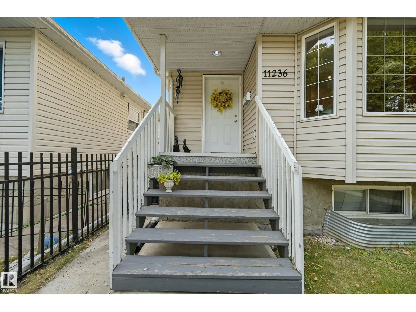 11236 84 ST NW