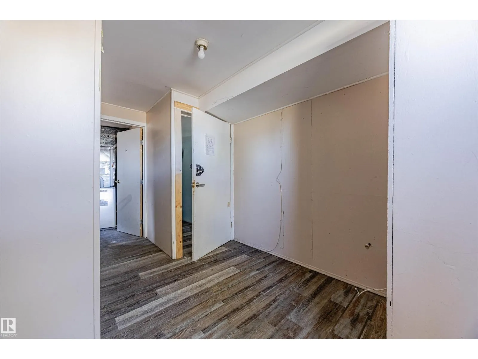 11715 139 ST NW
