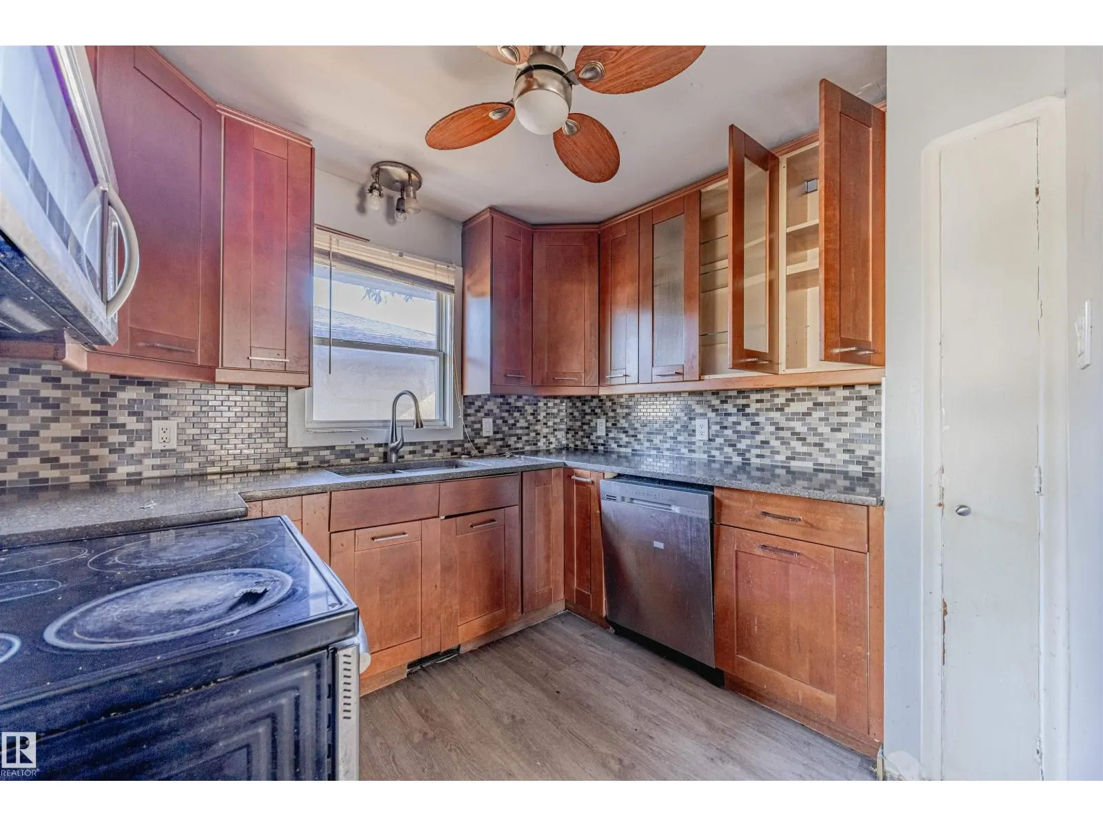 11715 139 ST NW