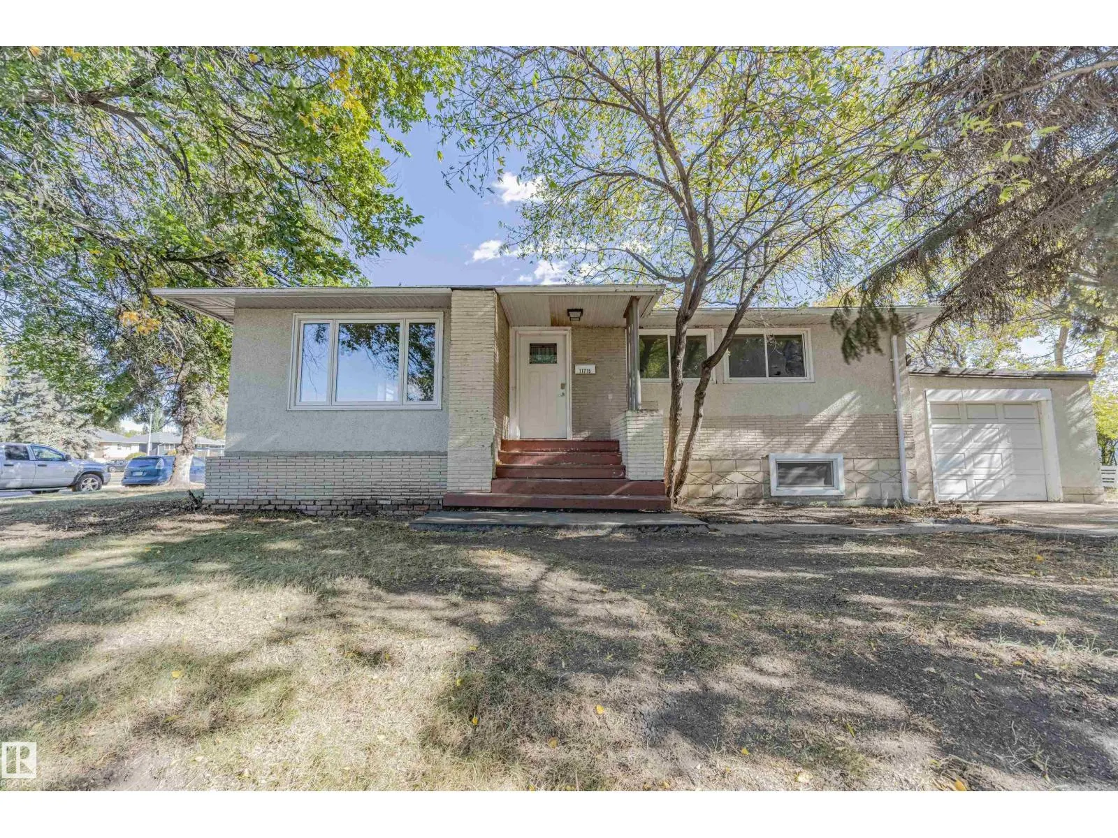 11715 139 ST NW