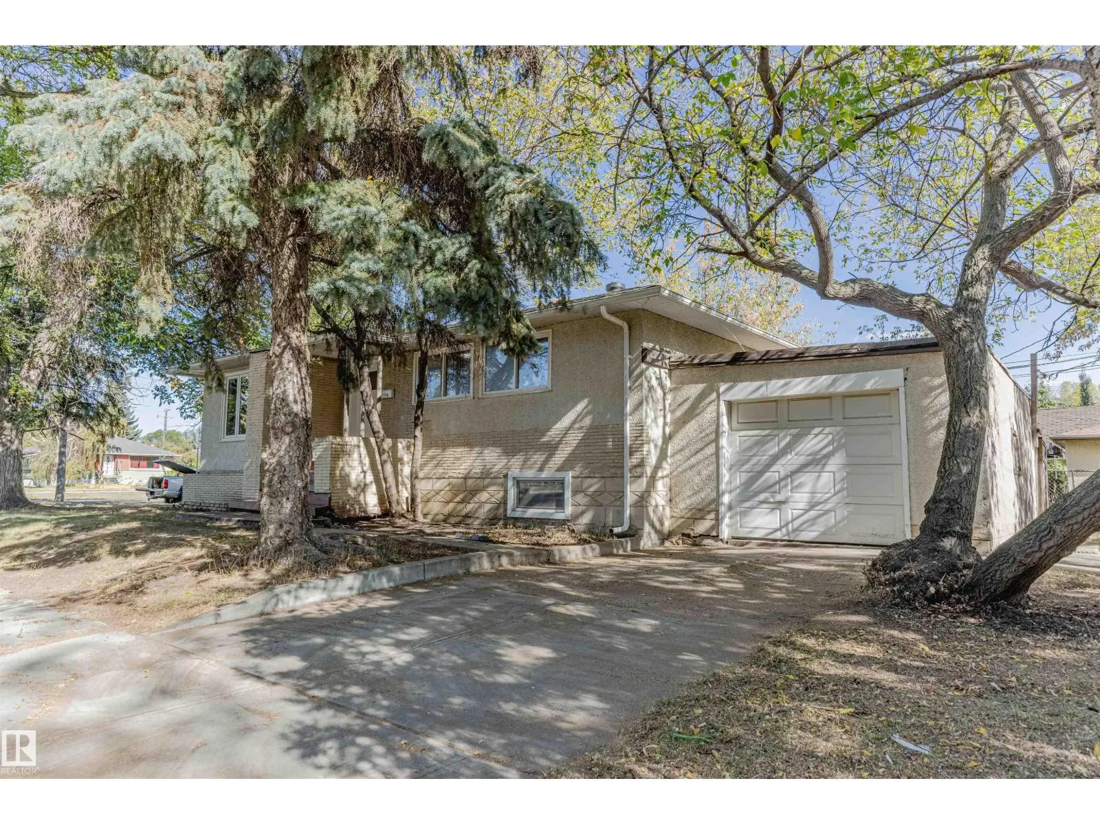 11715 139 ST NW