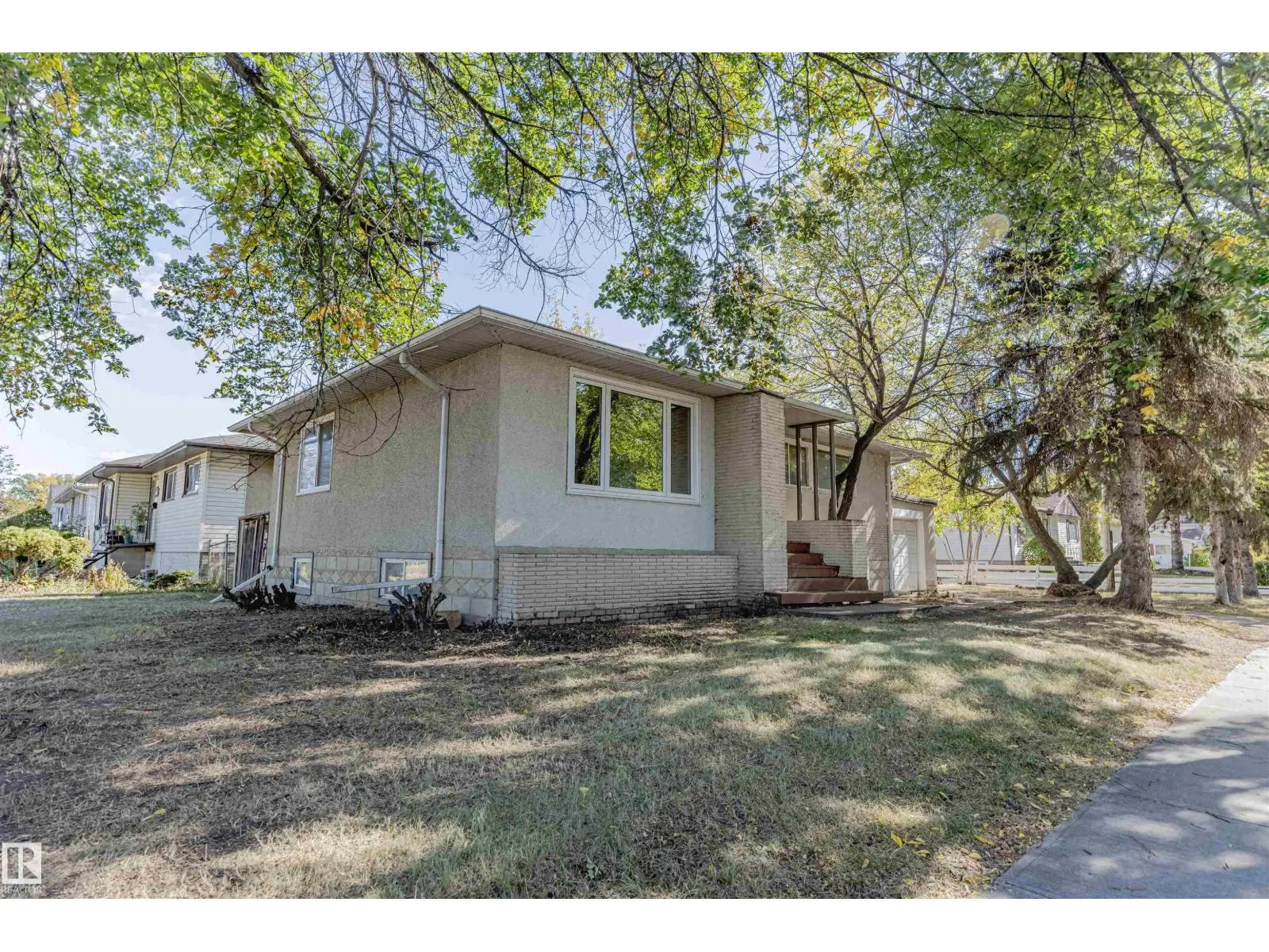 11715 139 ST NW