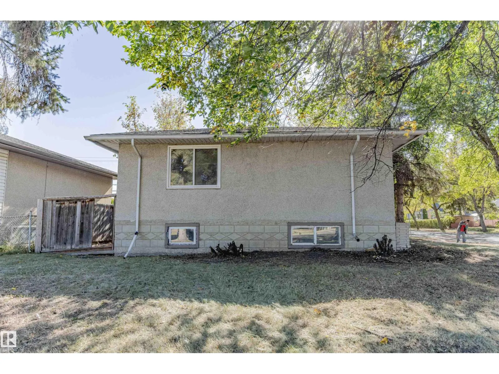 11715 139 ST NW