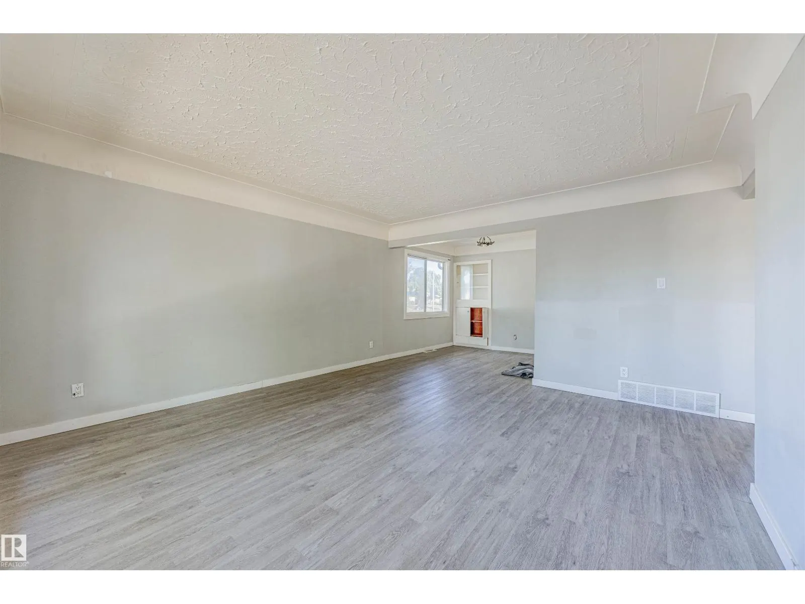 11715 139 ST NW