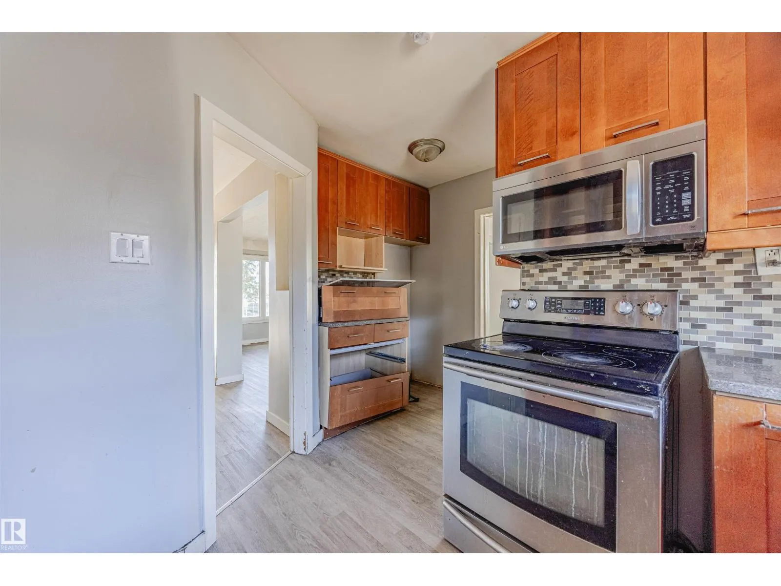 11715 139 ST NW