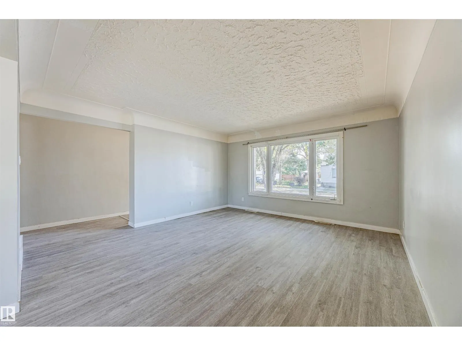 11715 139 ST NW