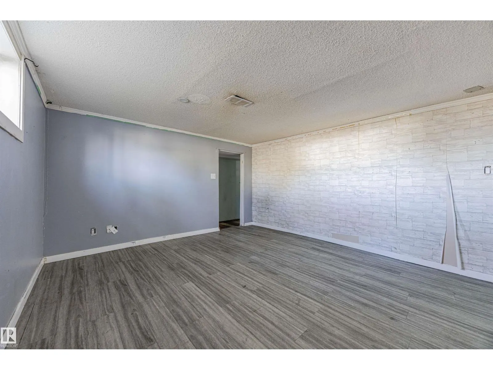 11715 139 ST NW