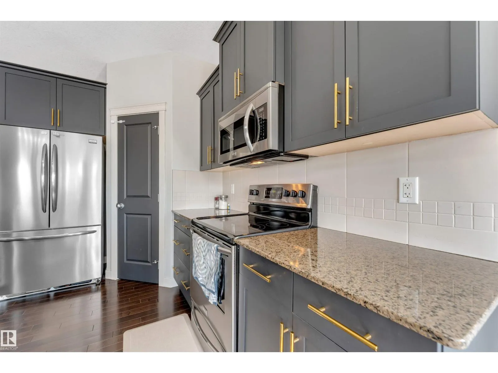 1920 69 St. SW