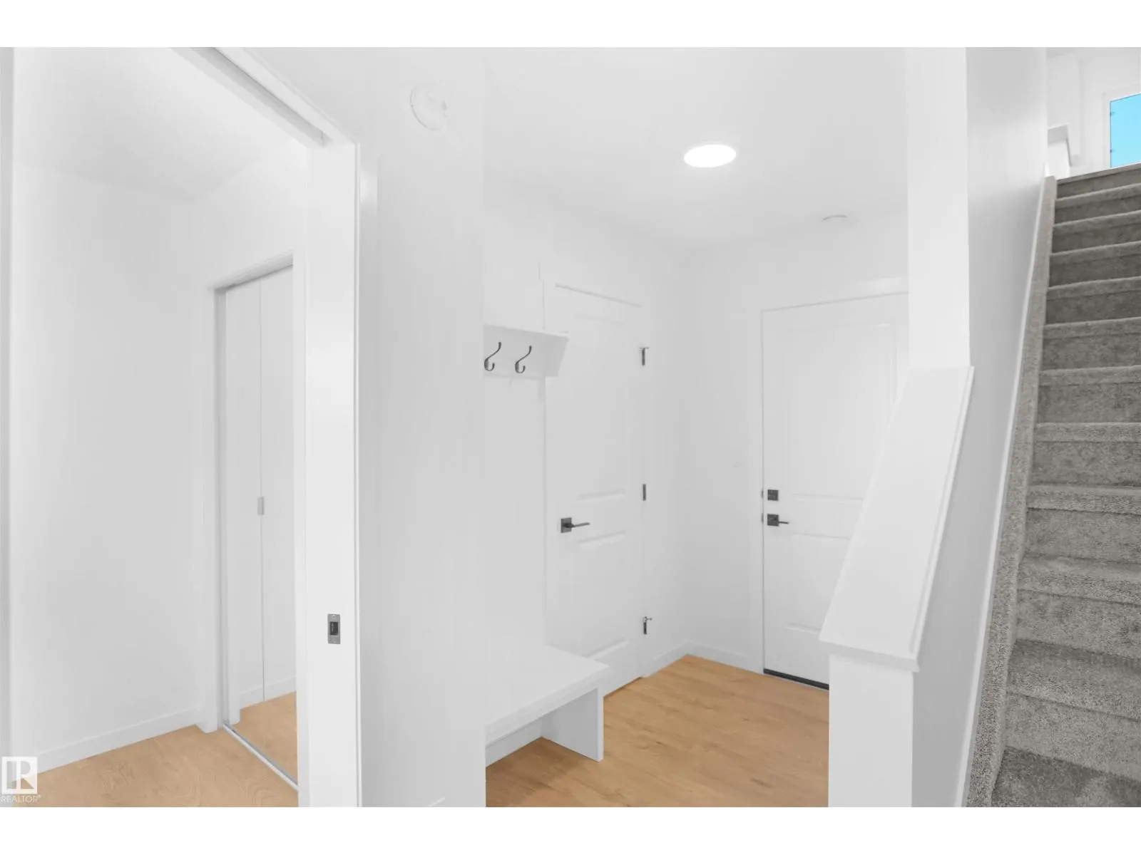 5142 RIVER'S EDGE WY NW