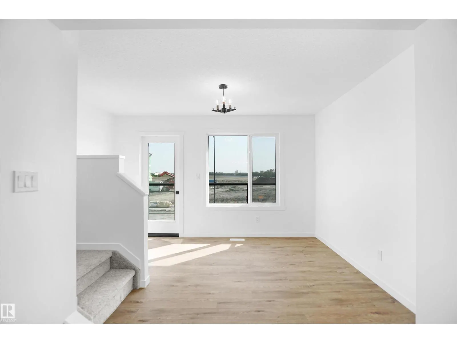 5142 RIVER'S EDGE WY NW
