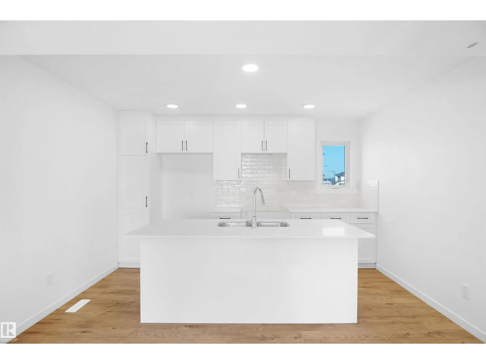 5142 RIVER'S EDGE WY NW