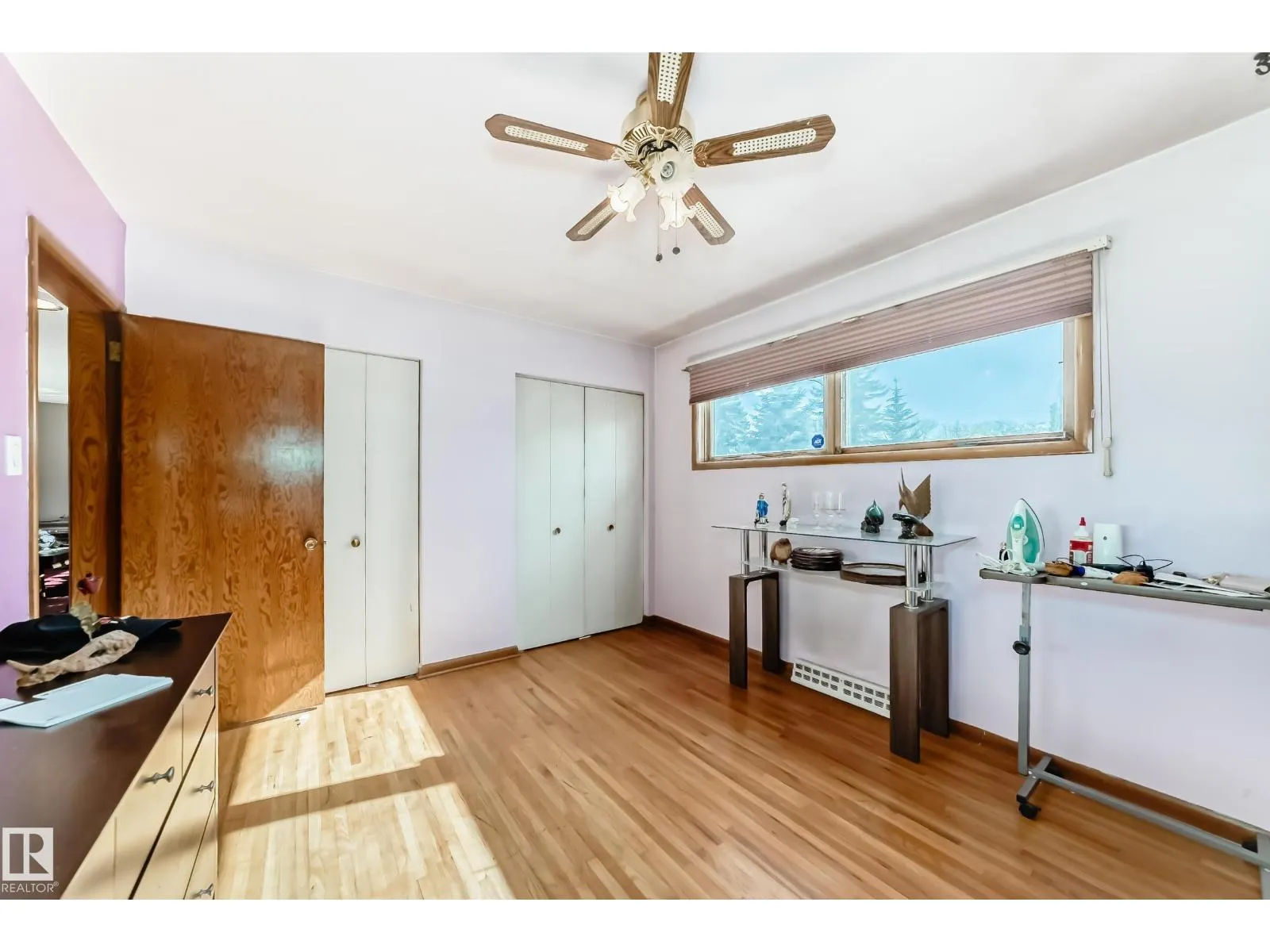 15906 92A AV NW
