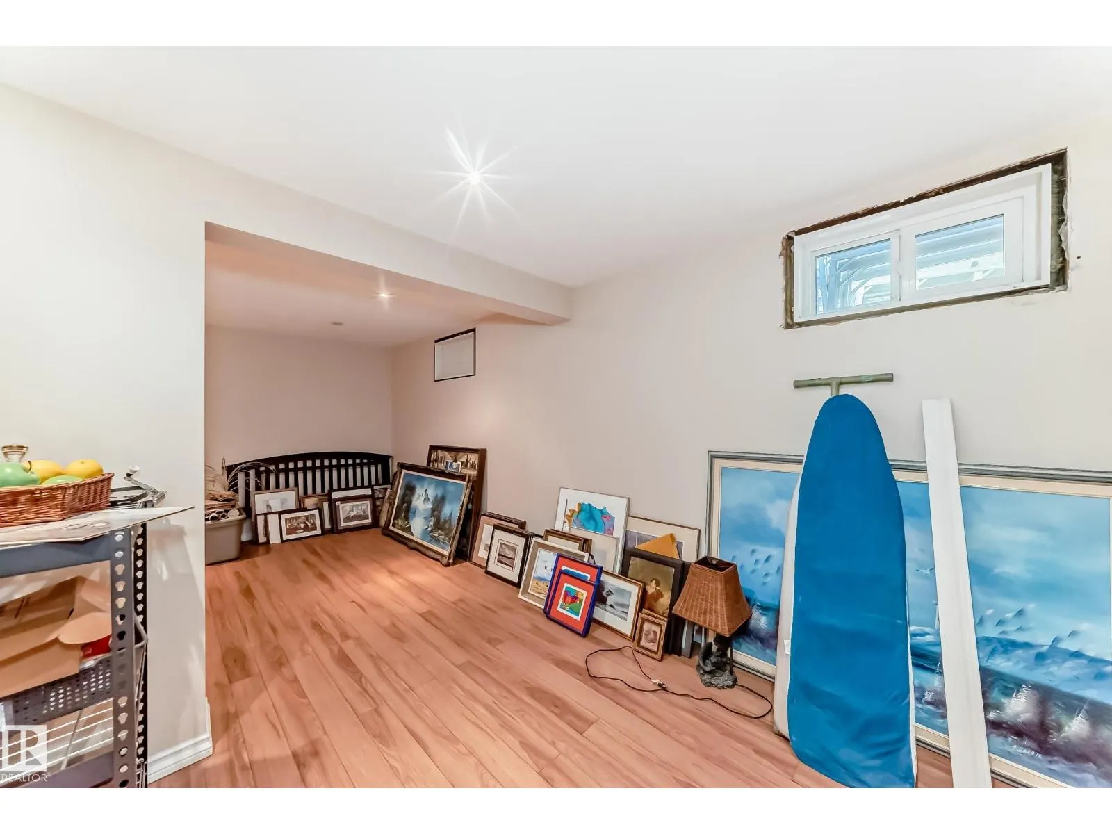 15906 92A AV NW