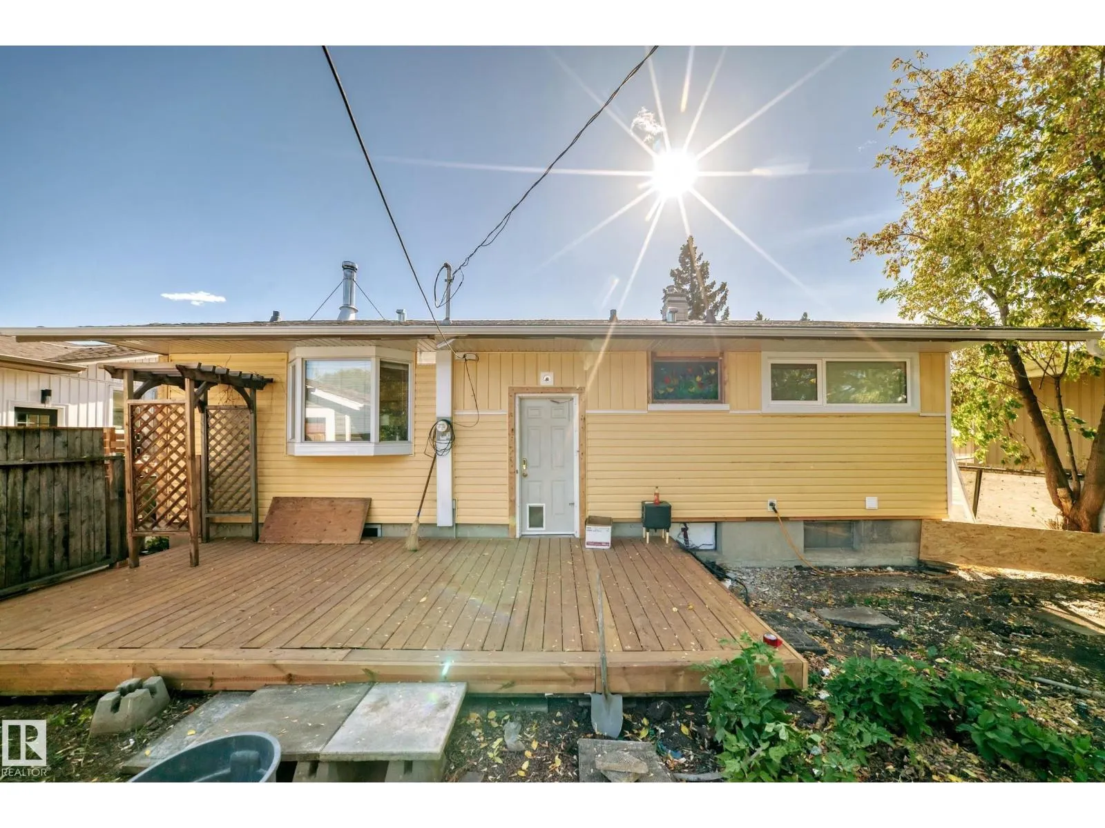 15906 92A AV NW